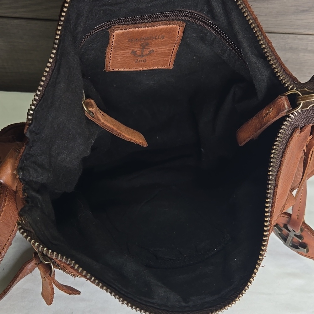 Harbour 2Nd Brown Leather Crossbody Bag - Picture 9 of 9